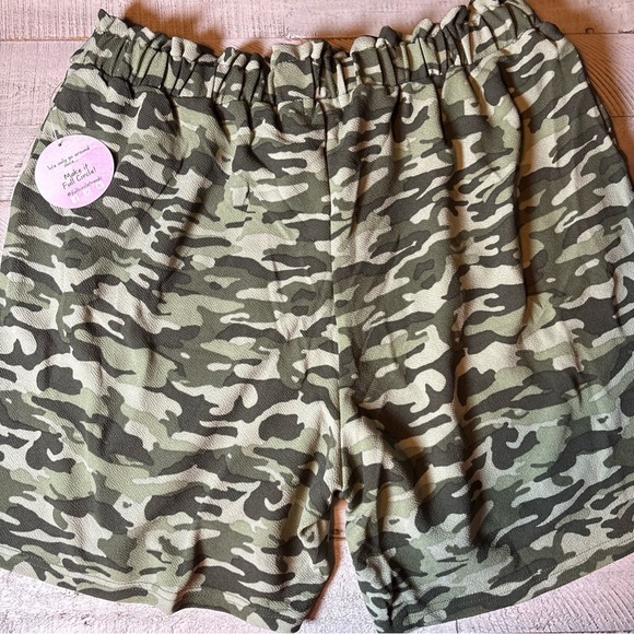 Full Circle Trends Green Camo Pull On Shorts Womens Size 2X New - Picture 12 of 16